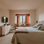 Homeforguest Rural House With Garden El Laurel
