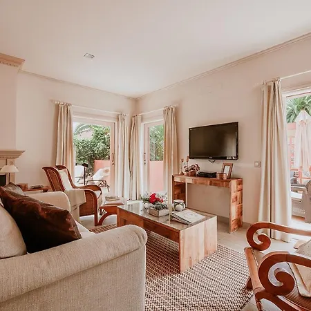 Homeforguest Rural House With Garden El Laurel *